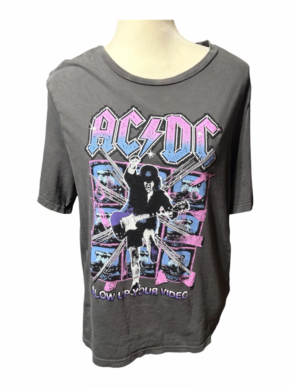 Divided H&M AC/DC Blow Up Your Video World Tour Short Sleeve TShirt Women Size M